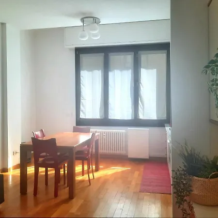 아파트 Comfort Station *